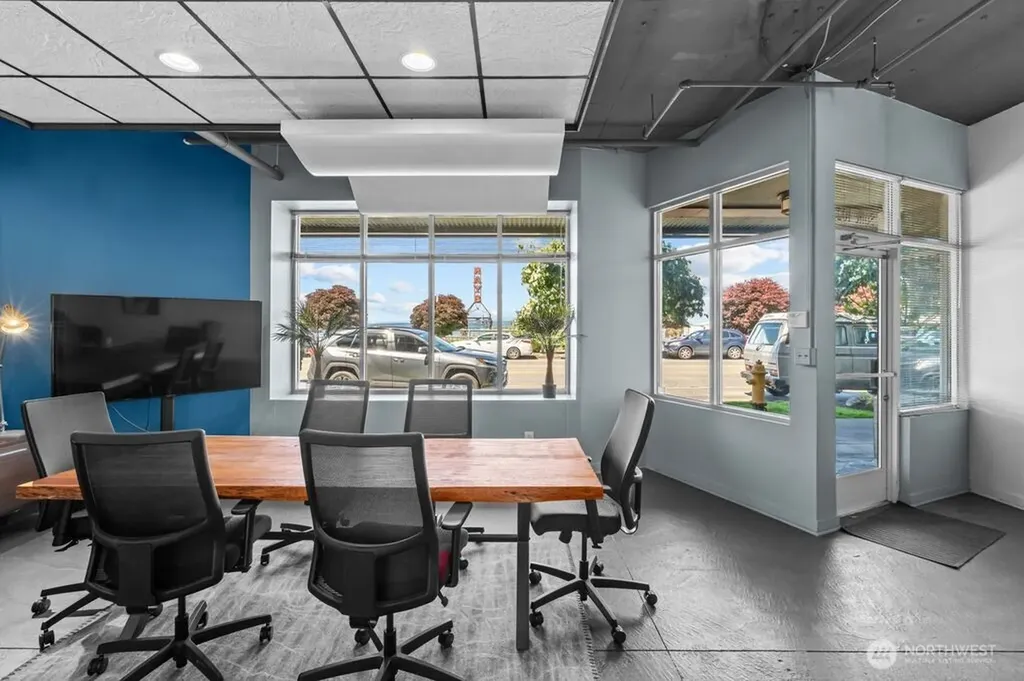6044 Seaview Avenue NW Seattle WA 98107