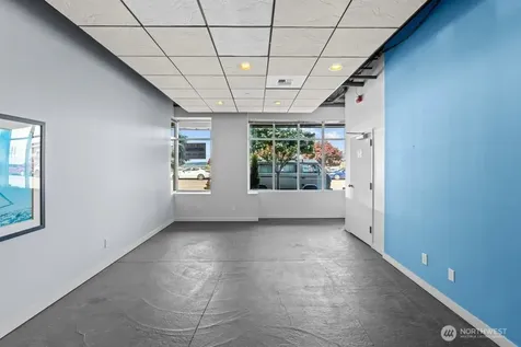 6044 Seaview Avenue NW Seattle WA 98107