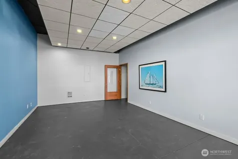 6044 Seaview Avenue NW Seattle WA 98107