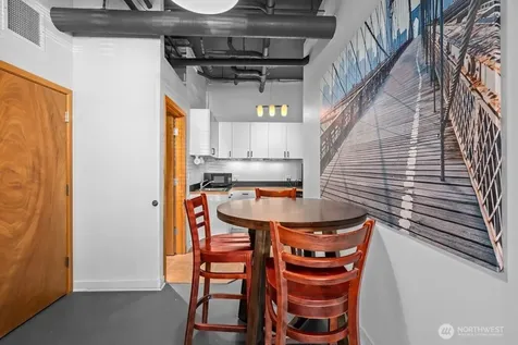 6044 Seaview Avenue NW Seattle WA 98107
