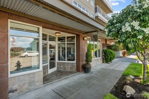 6044 Seaview Avenue NW Seattle WA 98107