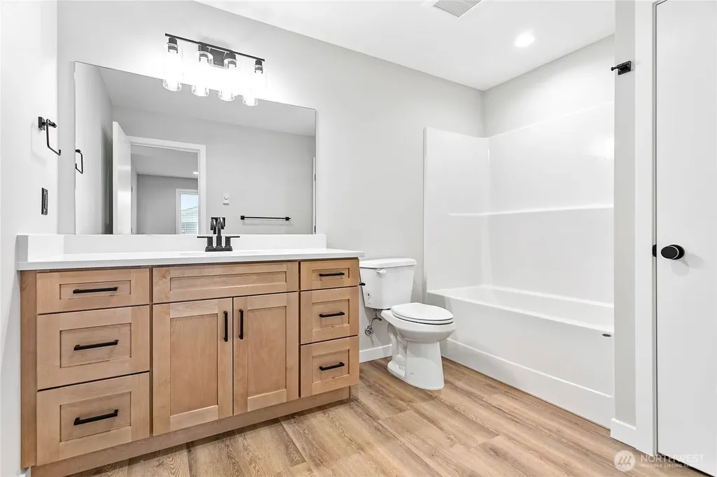 110 Baker Street Everson WA 98247
