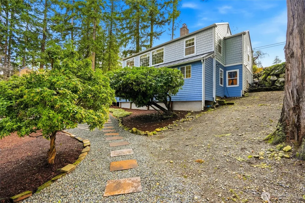 16714 SE Newport Way Bellevue WA 98006
