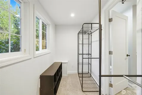 16714 SE Newport Way Bellevue WA 98006