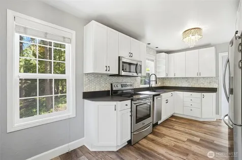 16714 SE Newport Way Bellevue WA 98006