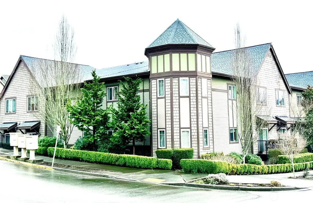 1736 10th Avenue NE Issaquah WA 98029