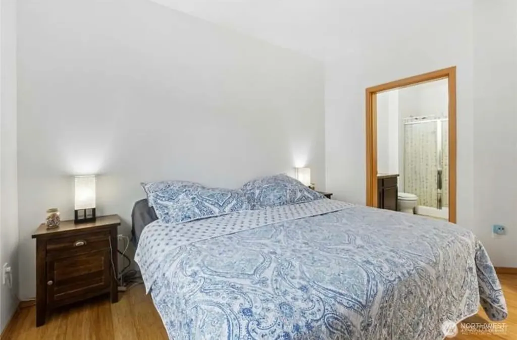 1736 10th Avenue NE Issaquah WA 98029