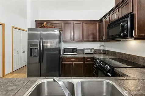 1736 10th Avenue NE Issaquah WA 98029