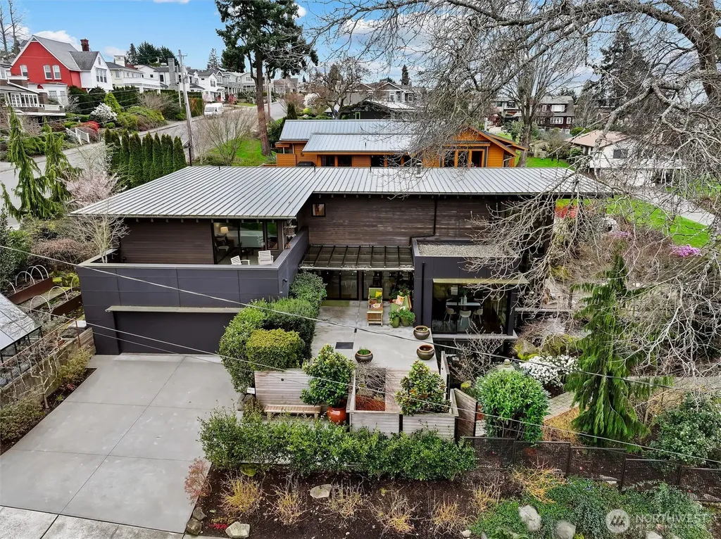 919 6th Street W Kirkland WA 98033