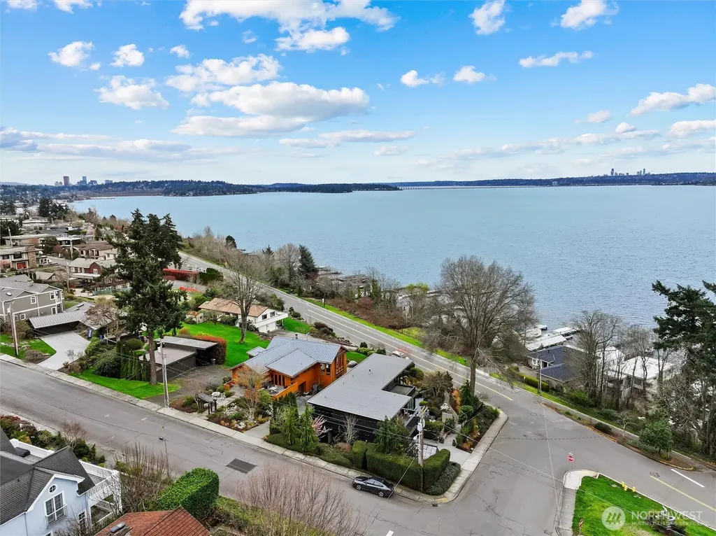 919 6th Street W Kirkland WA 98033