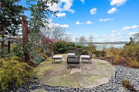 919 6th Street W Kirkland WA 98033