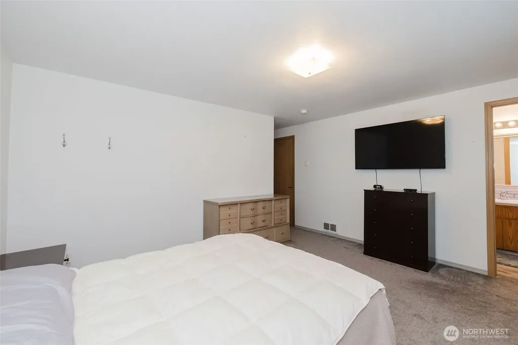 4329 SW Weyers Lane Port Orchard WA 98367