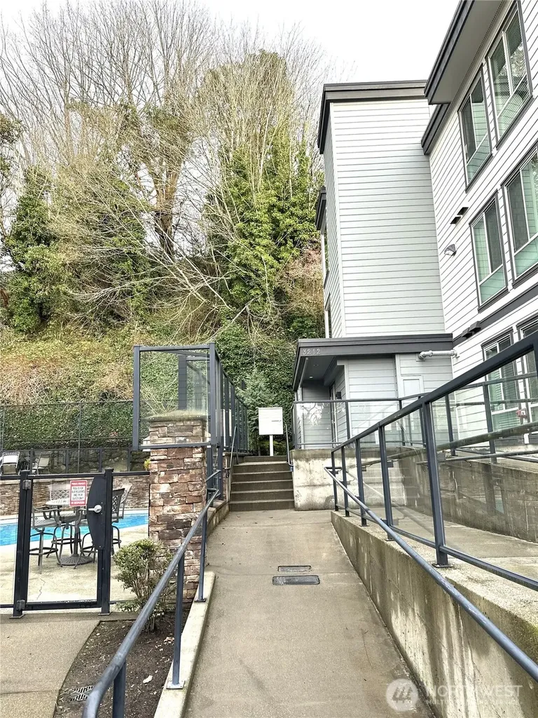 3212 SE 81st Place Mercer Island WA 98040