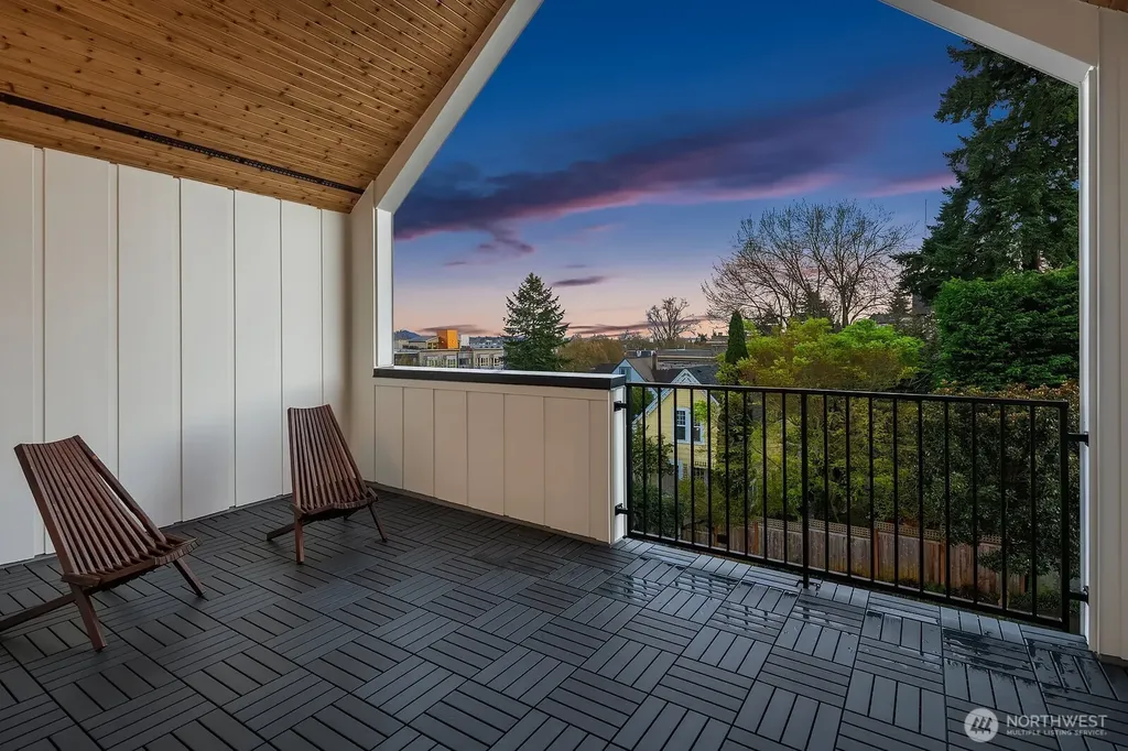 1808 E Mercer Street Seattle WA 98112