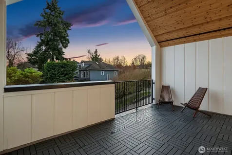 1808 E Mercer Street Seattle WA 98112