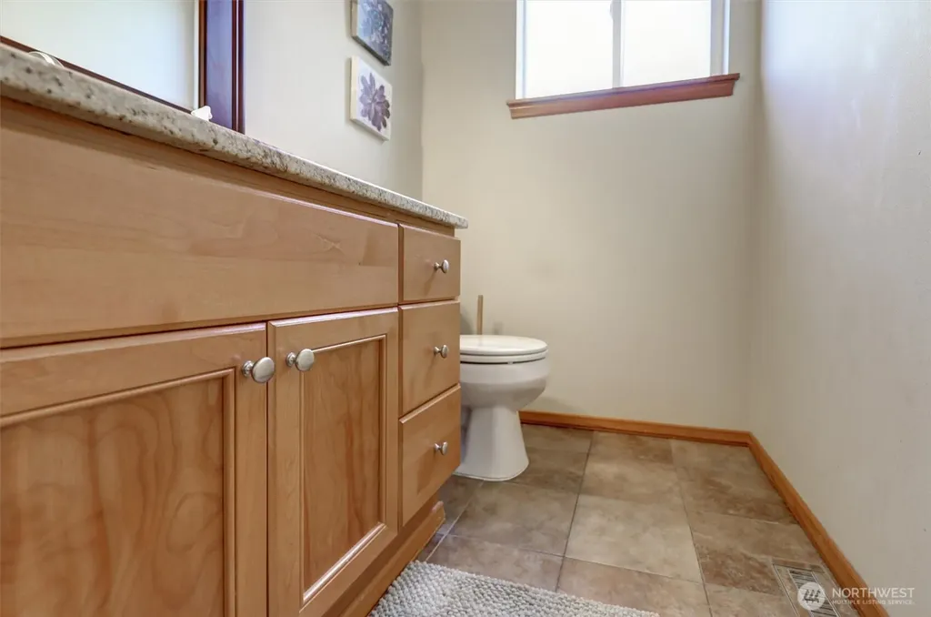 252 Quincy Avenue NE Renton WA 98059