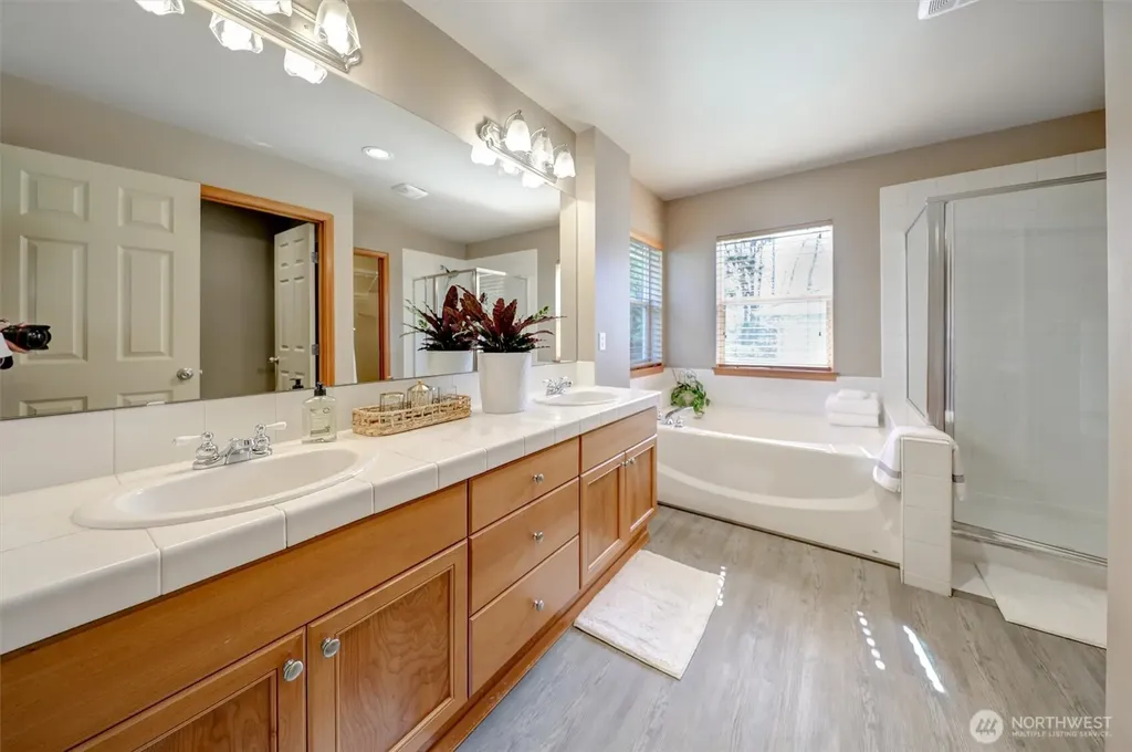 252 Quincy Avenue NE Renton WA 98059