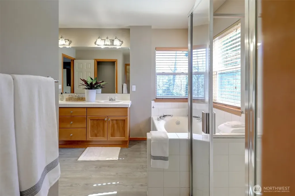 252 Quincy Avenue NE Renton WA 98059