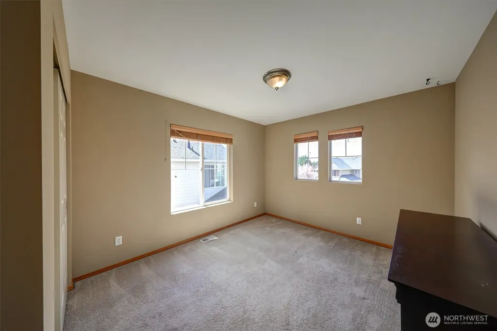 252 Quincy Avenue NE Renton WA 98059