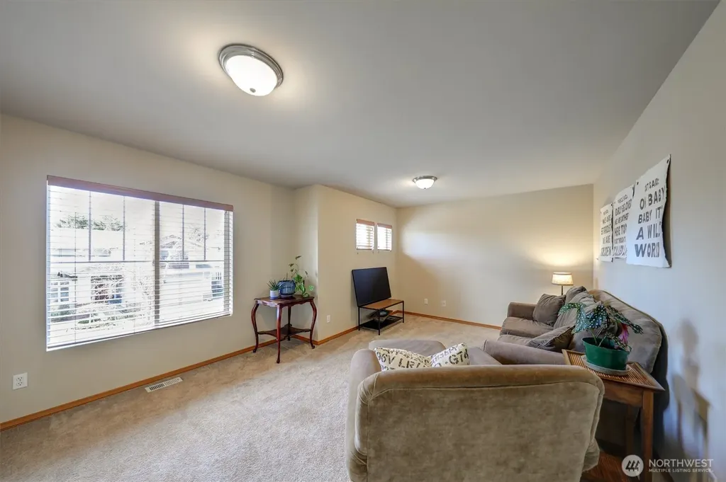252 Quincy Avenue NE Renton WA 98059