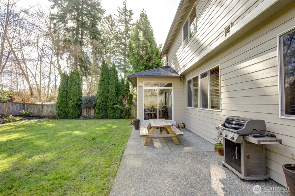 252 Quincy Avenue NE Renton WA 98059
