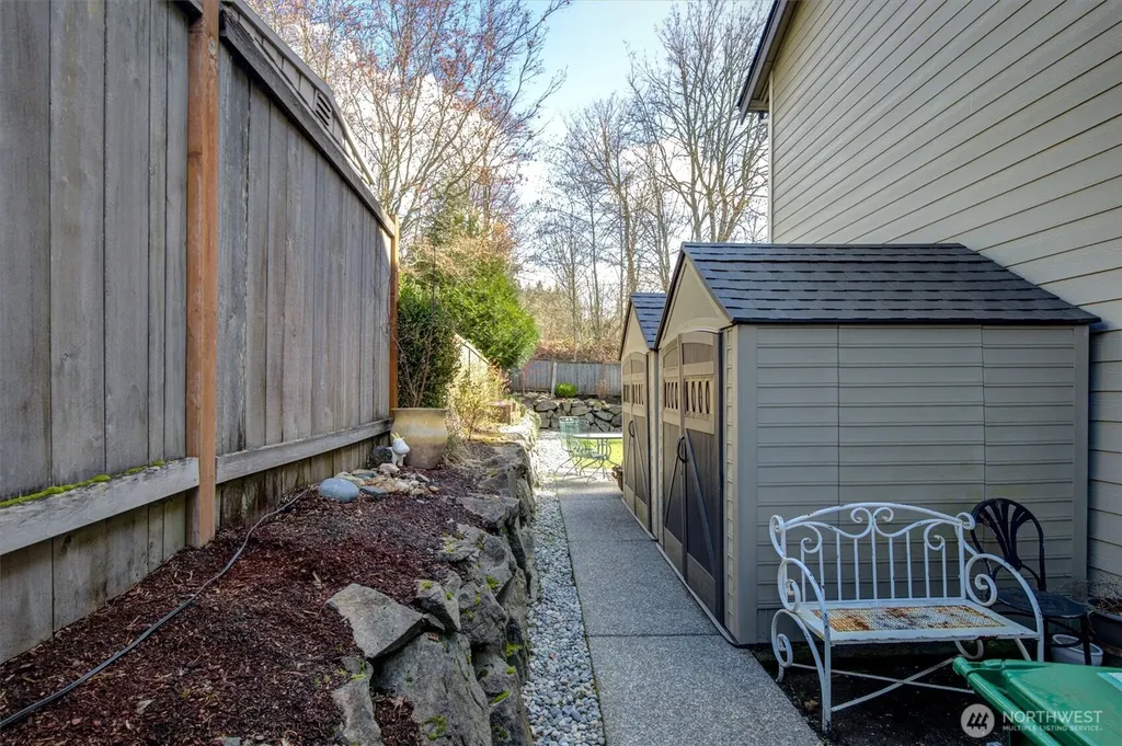 252 Quincy Avenue NE Renton WA 98059