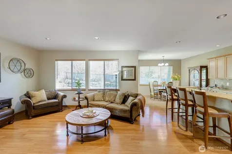 252 Quincy Avenue NE Renton WA 98059