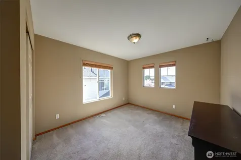 252 Quincy Avenue NE Renton WA 98059