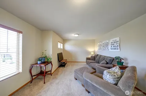 252 Quincy Avenue NE Renton WA 98059