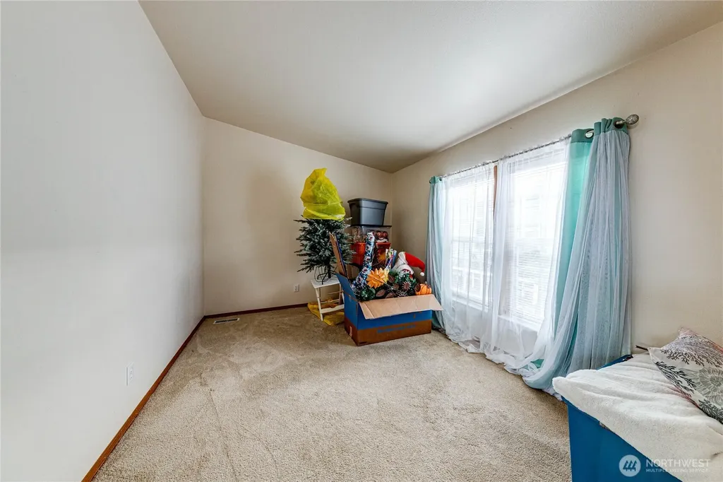 617 N 7th Avenue Sequim WA 98382