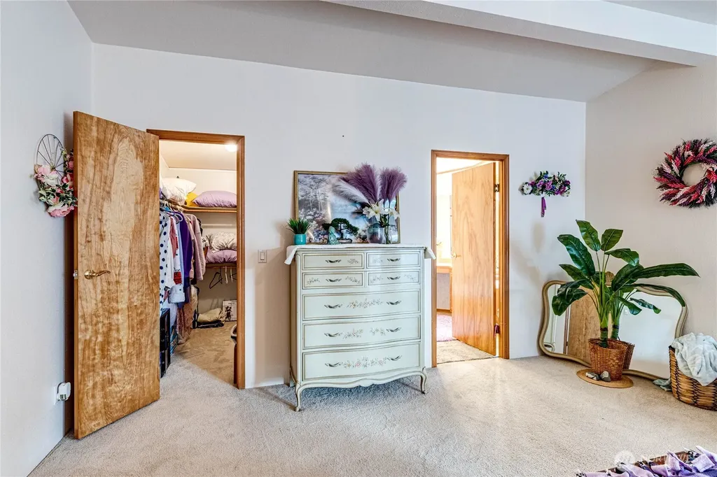 617 N 7th Avenue Sequim WA 98382