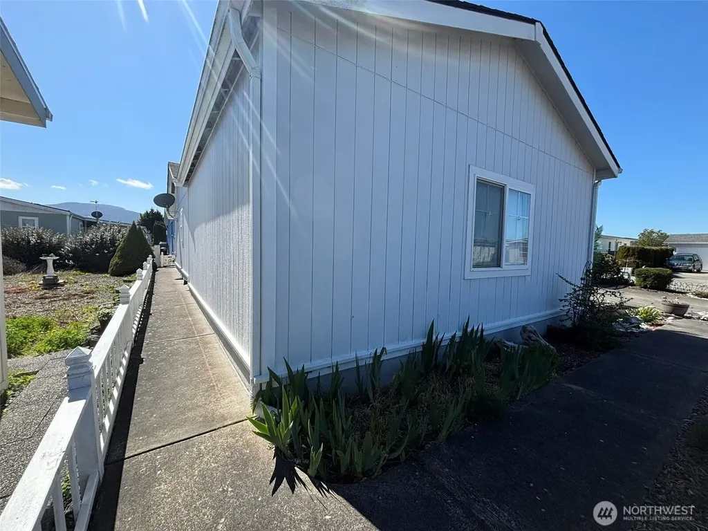 617 N 7th Avenue Sequim WA 98382