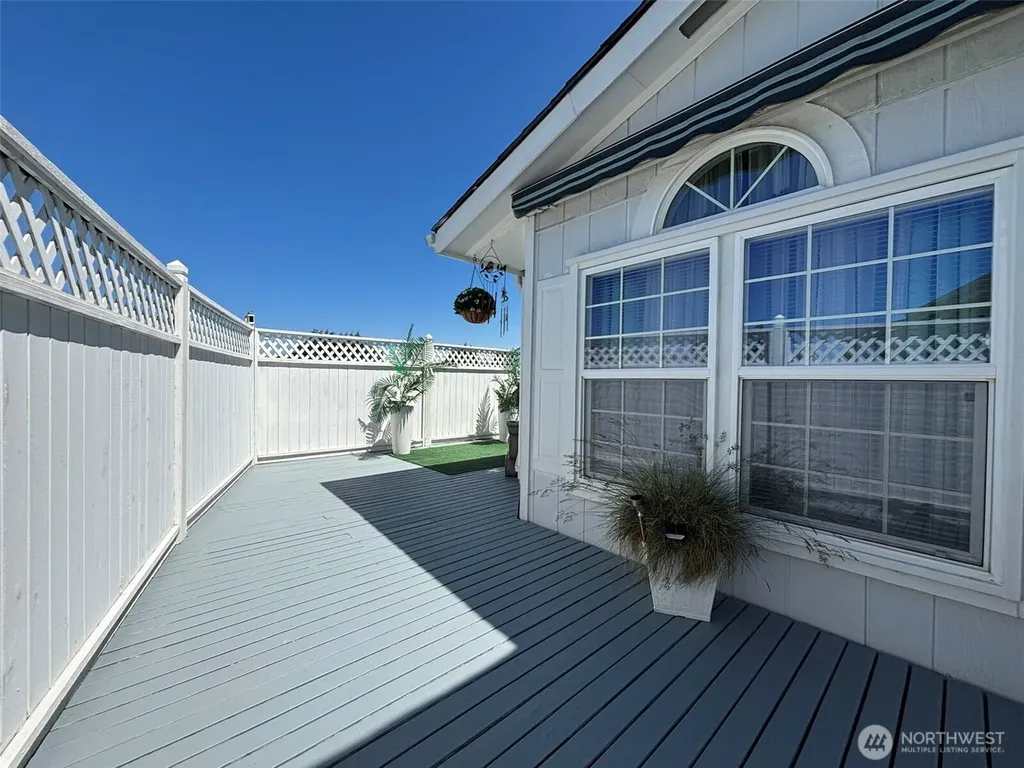 617 N 7th Avenue Sequim WA 98382