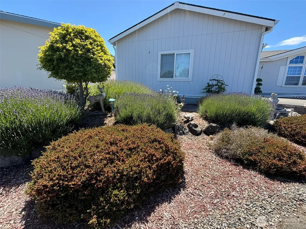 617 N 7th Avenue Sequim WA 98382