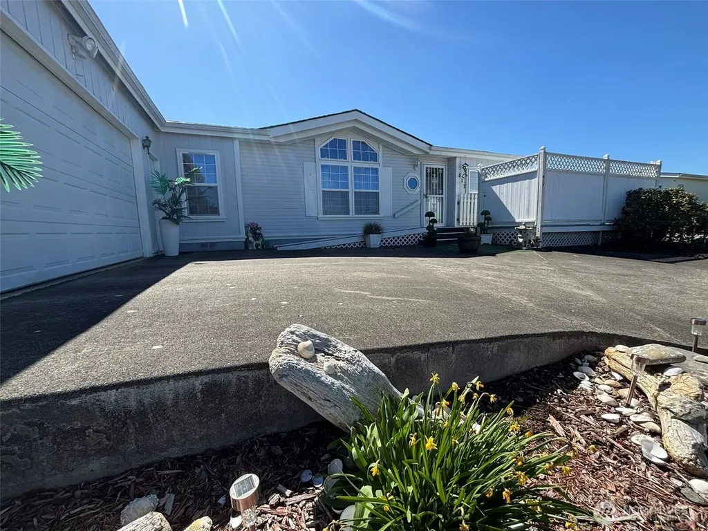617 N 7th Avenue Sequim WA 98382