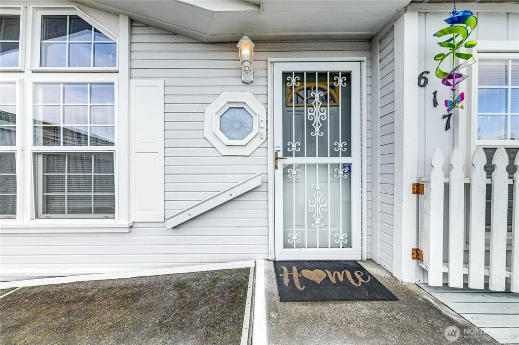 617 N 7th Avenue Sequim WA 98382
