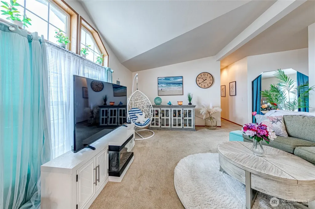 617 N 7th Avenue Sequim WA 98382
