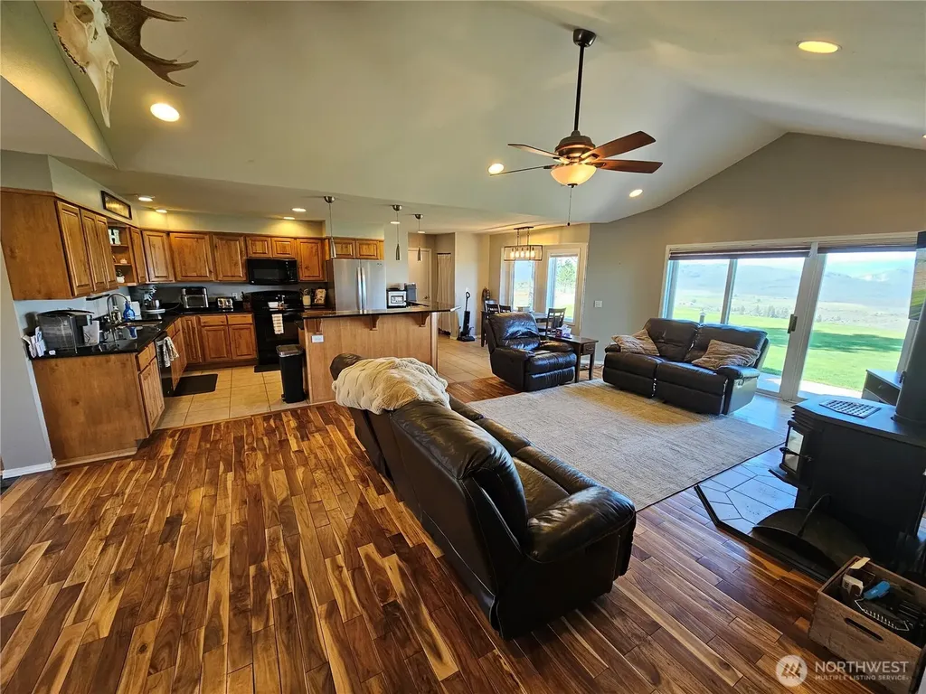 711 Havillah Road Tonasket WA 98855