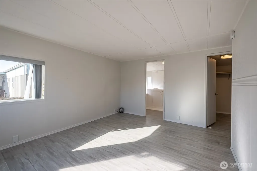 225 NE Ernst Oak Harbor WA 98277