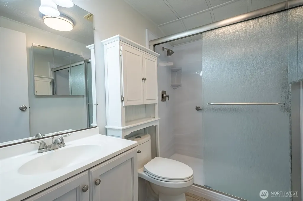 225 NE Ernst Oak Harbor WA 98277