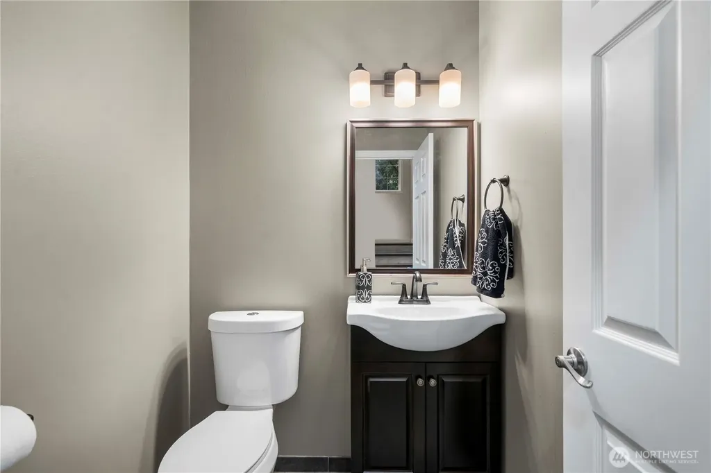 25401 Kanasket Drive Black Diamond WA 98010
