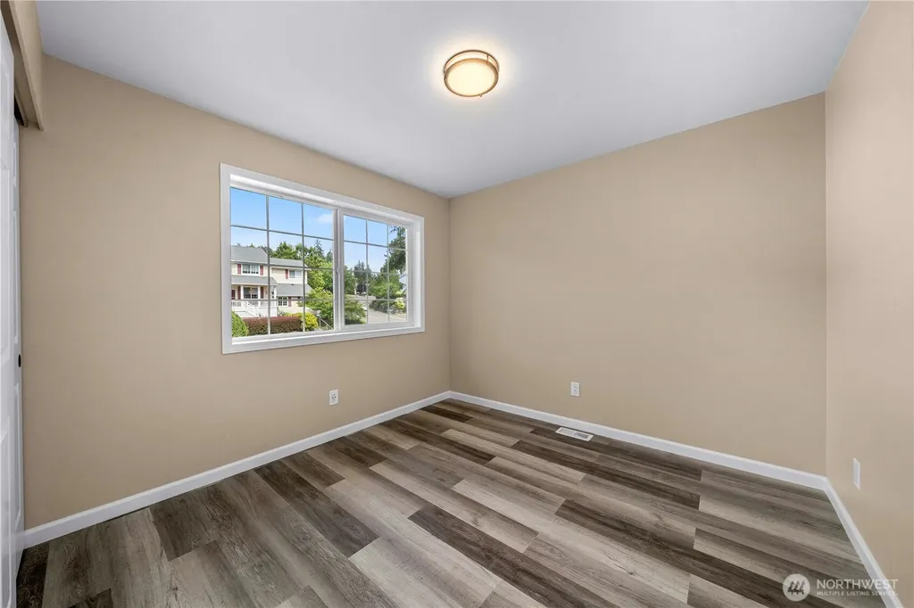 25401 Kanasket Drive Black Diamond WA 98010