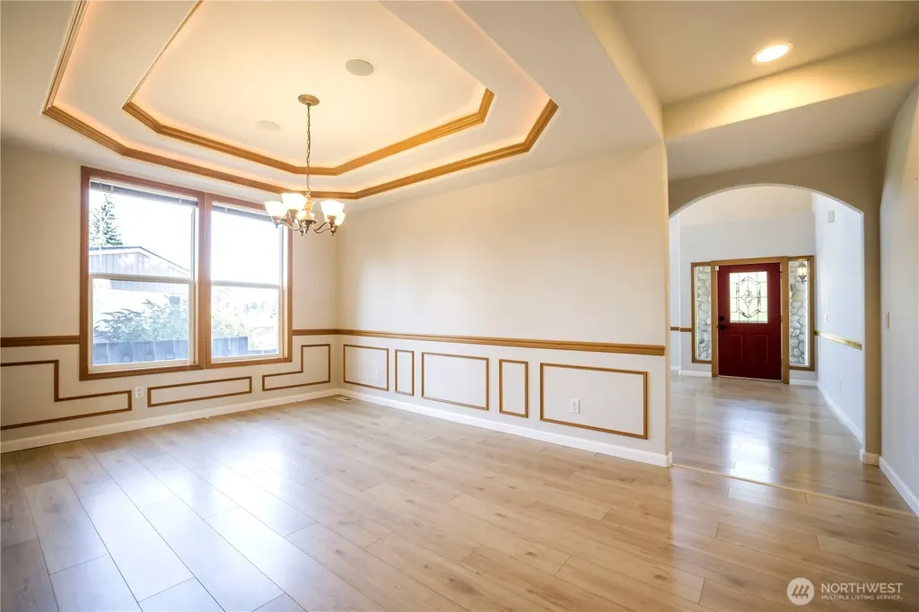 27111 141st Avenue SE Kent WA 98042