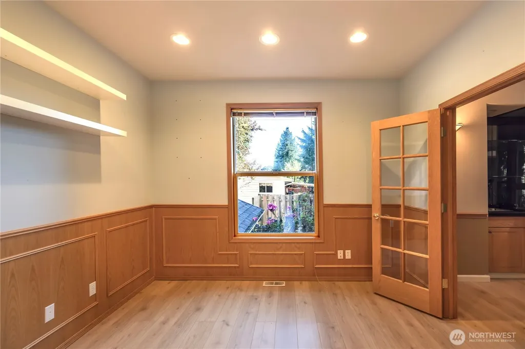 27111 141st Avenue SE Kent WA 98042