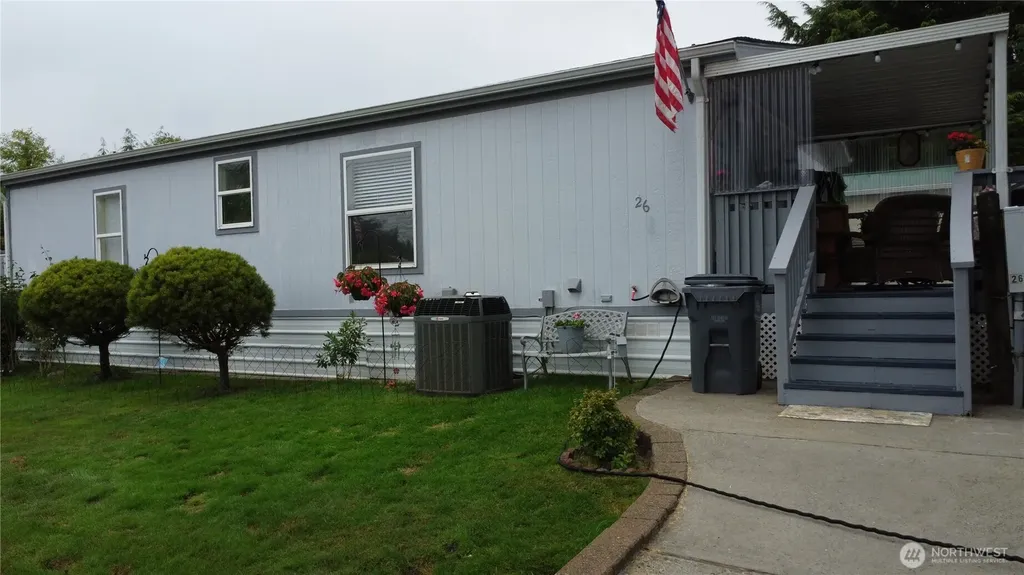 1019 Stanford Drive Cosmopolis WA 98537