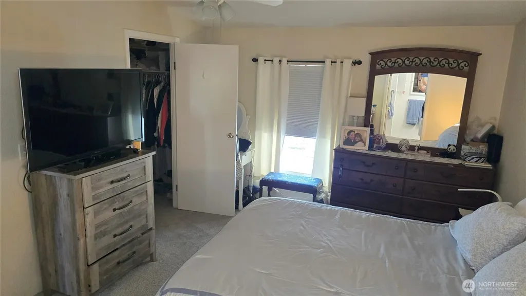 1019 Stanford Drive Cosmopolis WA 98537