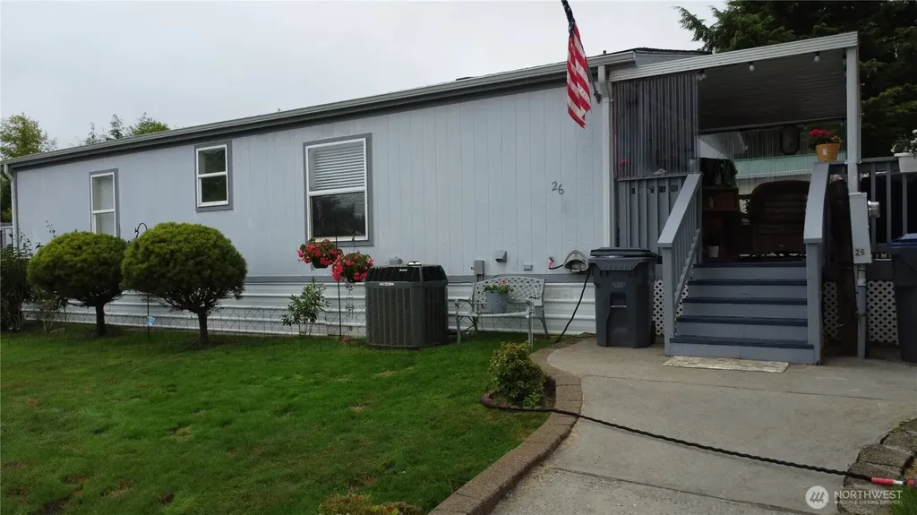 1019 Stanford Drive Cosmopolis WA 98537