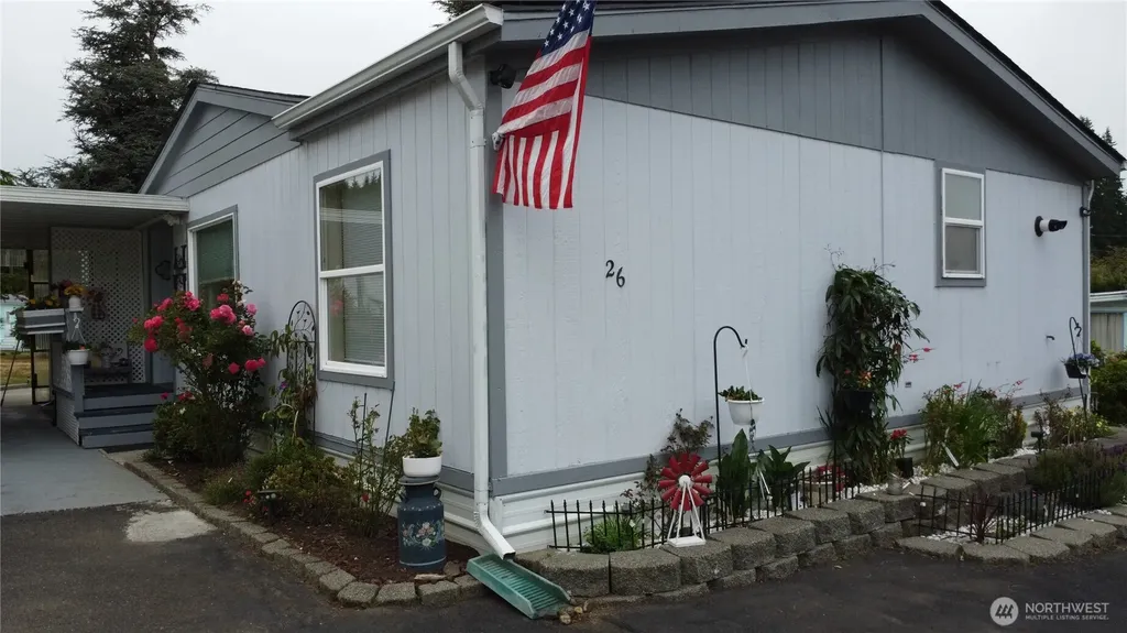 1019 Stanford Drive Cosmopolis WA 98537