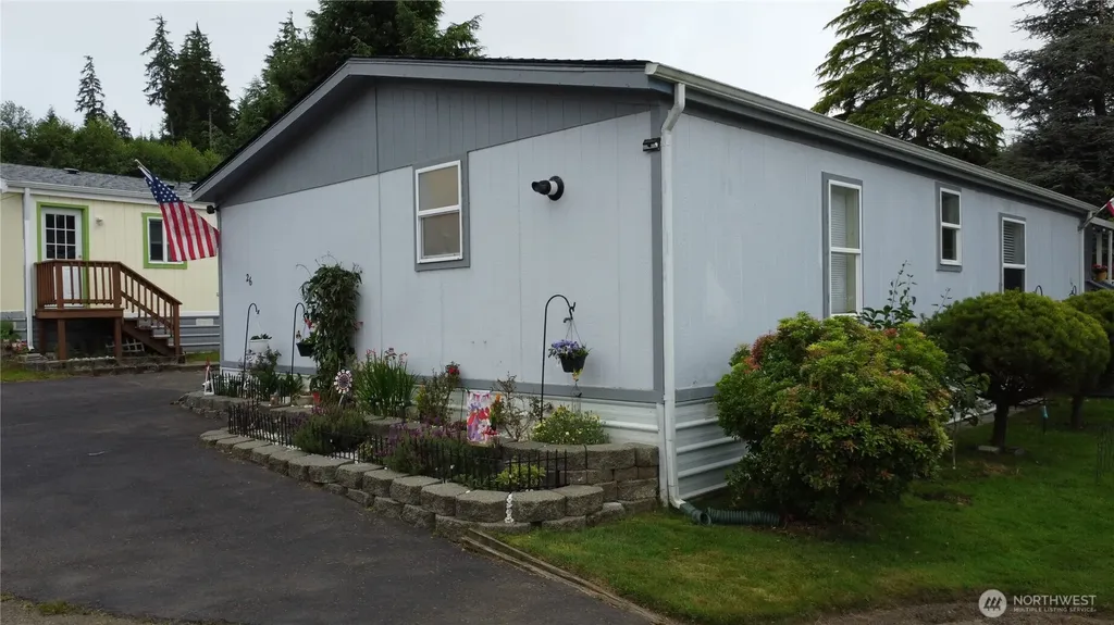1019 Stanford Drive Cosmopolis WA 98537