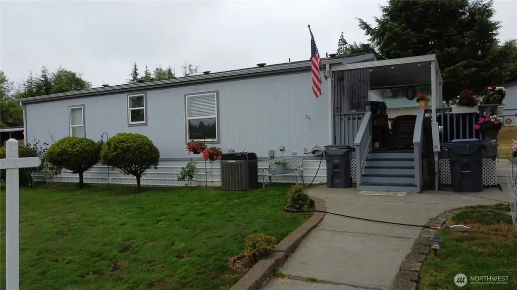 1019 Stanford Drive Cosmopolis WA 98537